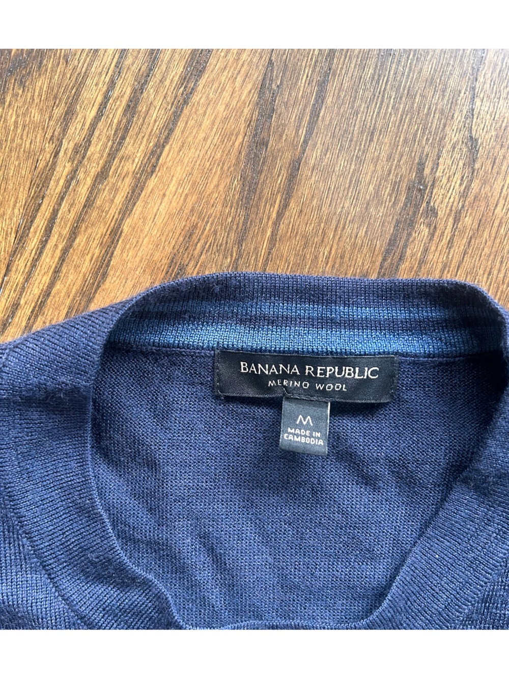 Banana Republic Men's Navy Blue Crewneck Sweater